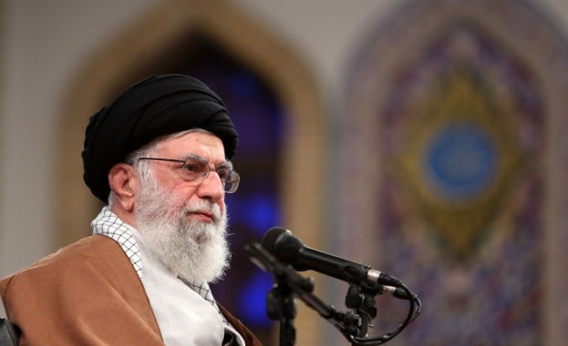 Върховният лидер на Иран Али Хаменей постави под въпрос предложението
