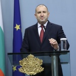 Президентът: Дори в трудни за народа ни дни духът на творците продължава да лекува душите ни и да ни единява