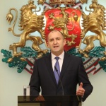 Президентът: Българите вече излизат от състоянието на хипноза след насажданата паника