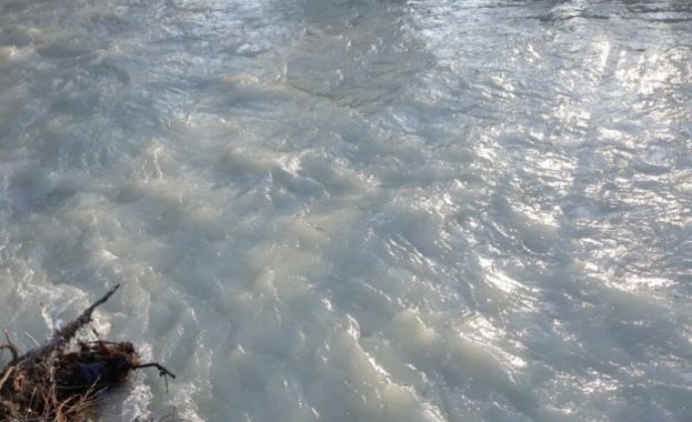 Авария в дренажната система на хвостохранилище Бенковски 2 е довела