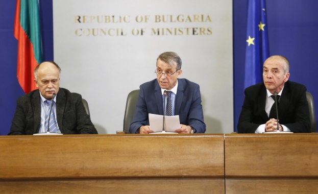 Медицинският съвет към правителството даде първия си брифинг и отговори