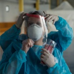 Броят на починалите от усложнения от COVID-19 в Русия нарасна