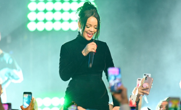 Риана дари защитни екипировки за медици от Ню Йорк