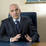 Левон Хампарцумян:„Вредите на COVID-19 върху икономиката не са толкова тежки, колкото се очакваше.