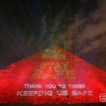 „Стойте у дома“ призоваха от голямата пирамида в Гиза (Видео)