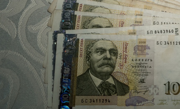 Частните пенсионни дружества отчитат увеличаване с 1 5 на парите