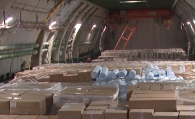 Русия изпрати в Съединените щати военнотранспортен самолет с медицински принадлежности