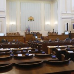 Парламентът реши да дарим 51 000 дози "Пфайзер" на Северна Македония