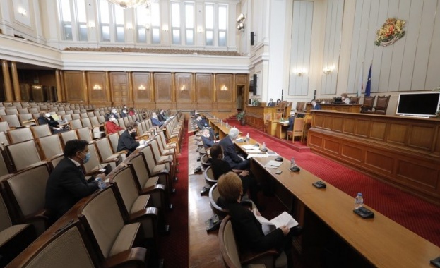 Комисията по бюджет и финанси прие на второ четене актуализацията