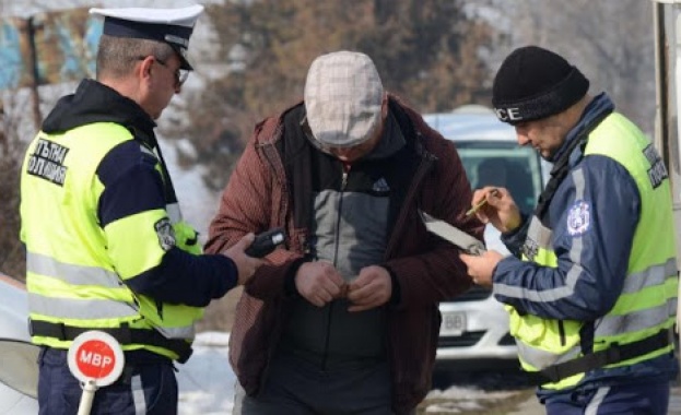 685 проверки по адреси на лица поставени под задължителна домашна