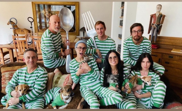 Холивудските актьори Деми Мур и Брус Уилис които са разведени