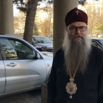 Дядо Николай освещава първата църква в Триводици