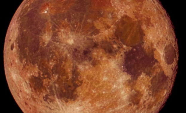 Пълнолунието настъпи точно в 5 часа и 35 минути тази