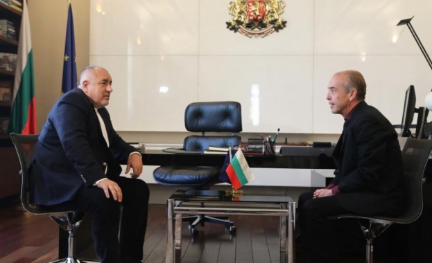 Премиерът Бойко Борисов се срещна с началника на Детската клиника