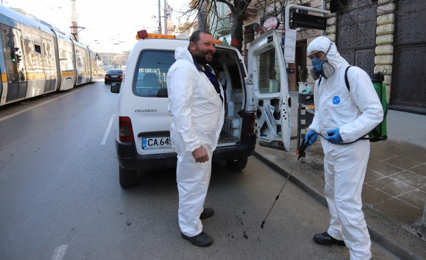 Столична община започва да дезинфекцира пространствата около всички православни християнски