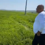 Бойко Борисов към тракторист: "Маска имаш ли си?"