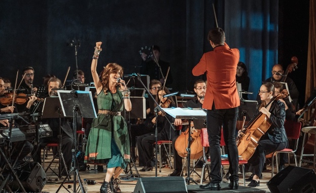 Нина Николина  с концертен запис на „Свети Георги“ (видео)	