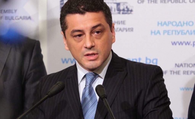 Борбата с COVID 19 можеше да се изнесе далеч преди болничната