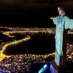 В Рио де Жанейро Исус Христос „облече“ лекарска престилка