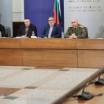 Защо властта избяга от дебата за КОВИД-19?