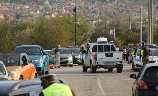 Интензивен трафик се очаква днес на входовете на София Полицията