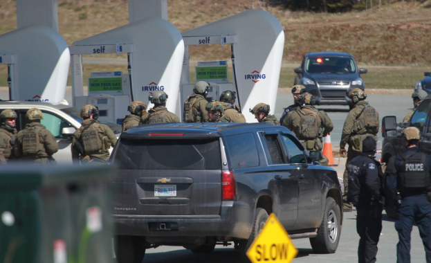 Най малко 16 души са загинали при продължило над 12 часа