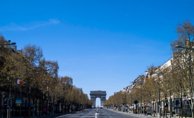 Лаборатория на организацията О дьо Пари осигуряваща водоснабдяването на френската