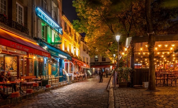 Френция иска всички търговски обекти освен ресторанти барове и кафенета