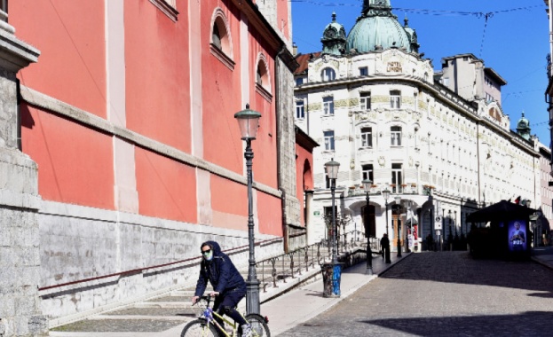 Около 90 процента от работещите в Словения ще получат материални