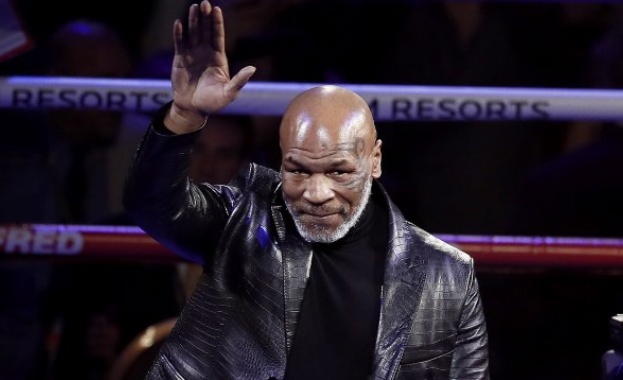 КРСС Легендите на бокса Майк Тайсън и Рой Джоунс младши не