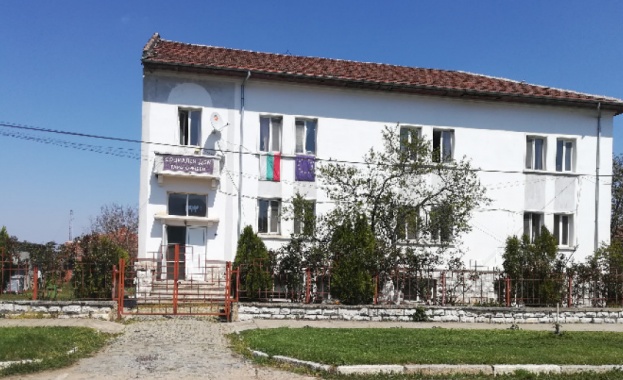 Продължава да е тревожно положението в дома за възрастни хора