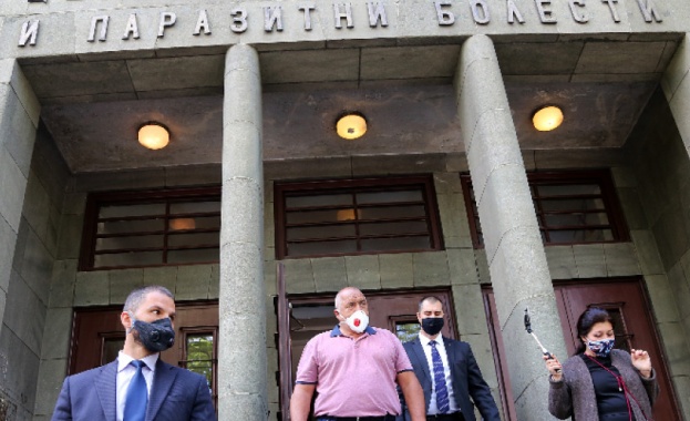 Премиерът Бойко Борисов посети Националния център по заразни и паразитни