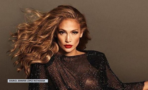 Американската певица и актриса Дженифър Лопес публикува в Инстаграм серия