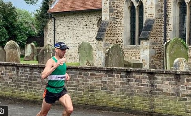 В неделя 3 ти май 77 103 човека от 104 държави заедно