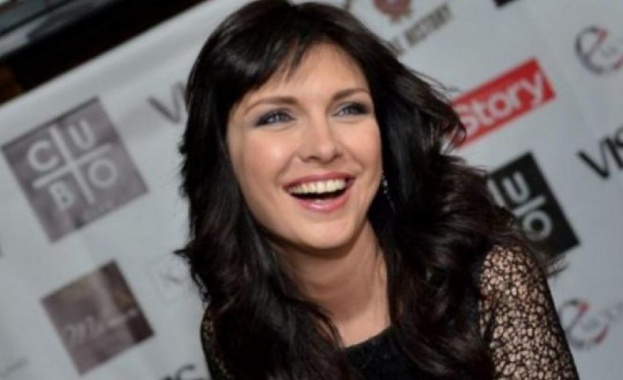 Полицаи от Шесто РУ отведоха в ареста Жени Калканджиева и