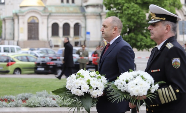 В момента военните с доказан COVID са четирима военнослужещи и