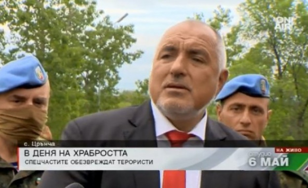 Виждате че пристигащи от чужбина носят коронавируса Как ще тръгне