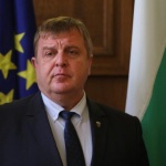 Съмнителни обществени поръчки в МО малко преди края на мандата на Каракачанов