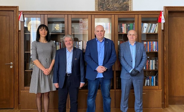 Главният прокурор Иван Гешев награди трима прокурори от ВАП за