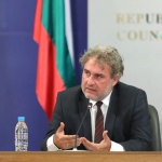 Боил Банов разпределя 15 млн за свободните артисти