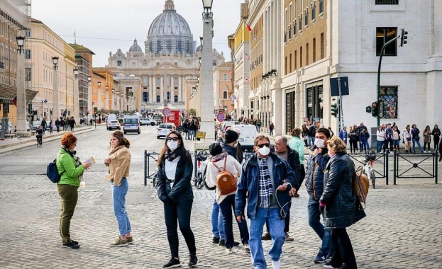 В Европа мерките въведени заради коронавируса постепенно се разхлабват Но