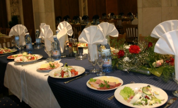 Правителството предлага 9 ДДС за бранша ресторантьорство от 2021 година