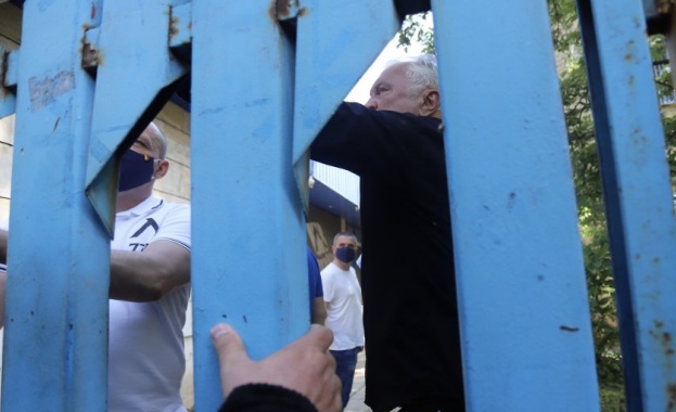 Изпълнителният директор на Левски Павел Колев прие документите за мажоритарния