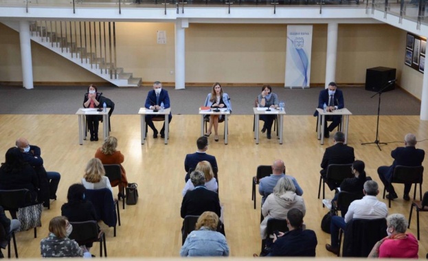 Ангелкова: С министрите на туризма в ЕС сме в много тясна координация