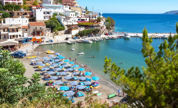  От 15 юни можем да ходим на море в Гърция. Тестват ни избирателно за COVID-19 