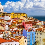 Затвориха над 40 плажа в Португалия заради замърсена вода