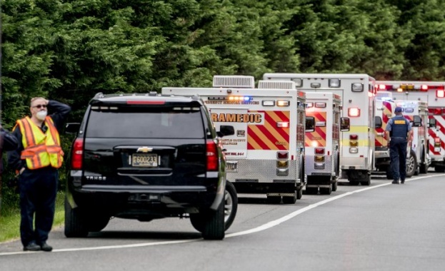 Най малко един човек е убит а други двама са ранени