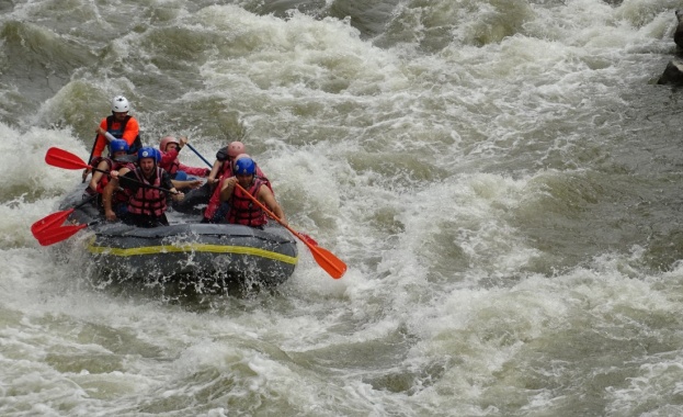 С два месеца закъснение стартираха спусканията с лодки по река