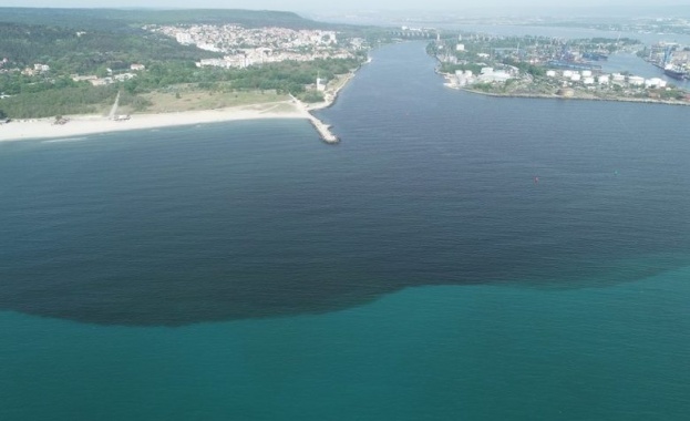 Започна ремонтът на тръбопровода за отпадъчни води който замърсява Варненското