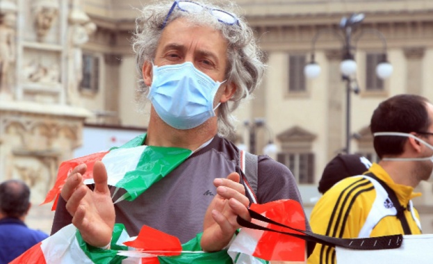 В Италия, която премахва най-строгите рестрикции, въведени заради коронавируса, опитвайки